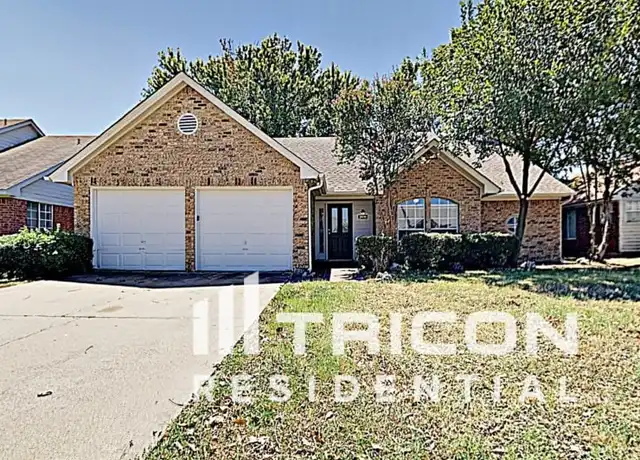 Property at 2819 Harvard Dr, Grand Prairie, TX, 75052, 4 beds, 2 baths, [object Object]
