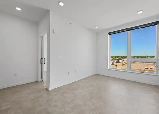 Property at 686 Mike McCarthy Way Unit 206, Ashwaubenon, WI, 54304, 0 beds, 1 bath, [object Object]