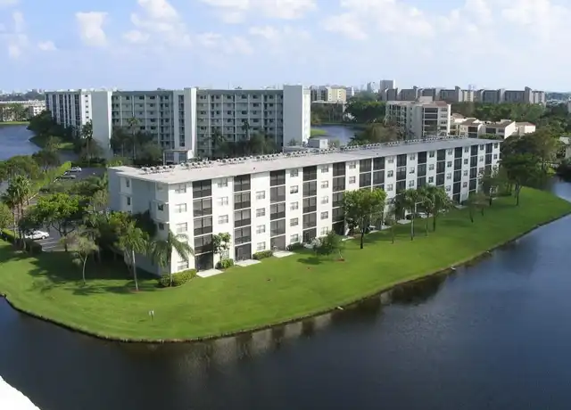 Property at 2236 N Cypress Bend Dr #403, Pompano Beach, FL, 33069, 2 beds, 2 baths, [object Object]