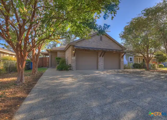 Property at 388 E Faust St, New Braunfels, TX, 78130, 3 beds, 2 baths, [object Object]