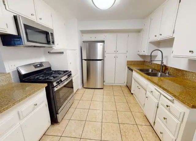 Property at 205 E Plymouth St Unit 10, Inglewood, CA, 90302, 2 beds, 2 baths, [object Object]