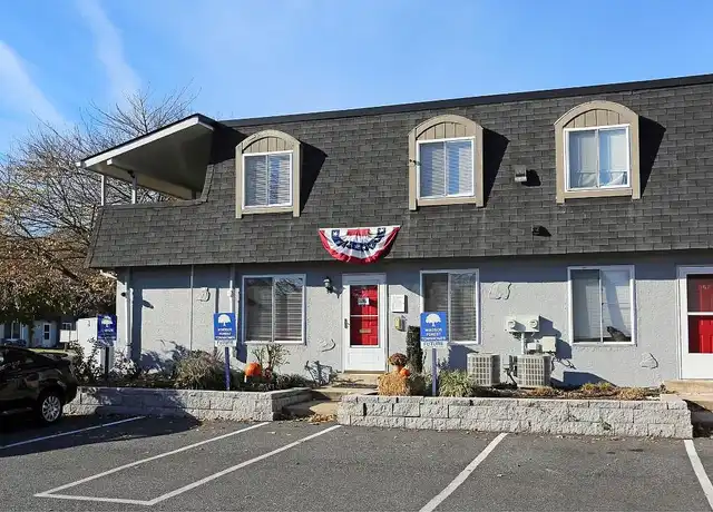 Property at Windsor Forest Townhomes - 101 Paisley Ln, New Castle, DE, 19720, 1-2 bed, 1-1.5 bath, [object Object]
