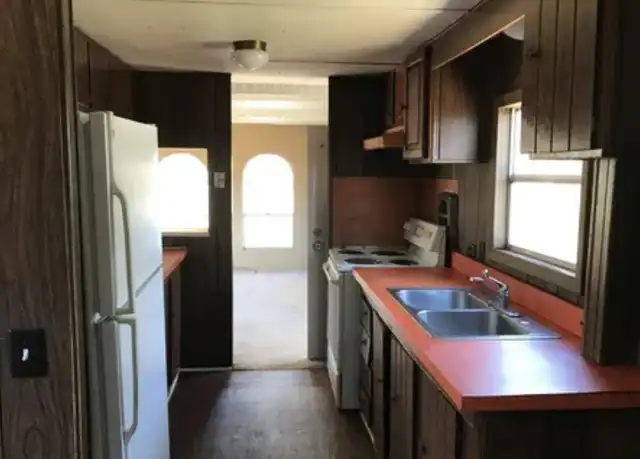 Property at 1732 Strickland Bridge Rd, Fayetteville, NC, 28304, 2 beds, 1 bath, [object Object]