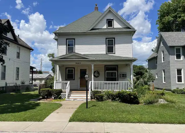 Property at 1440 W 14th St, Davenport, IA, 52804, 4 beds, 1.5 baths, [object Object]