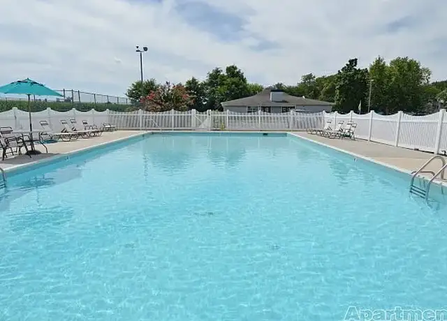 Photo of 1300 S Farmview Dr, Dover, DE 19904