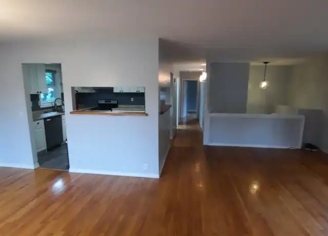 Property at 71 Venus Ave Unit 1, Burlington, VT, 05408, 3 beds, 1 bath, [object Object]