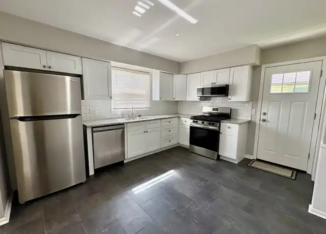 Property at 4264 Vera Cruz Ave N, Minneapolis, MN, 55422, 4 beds, 1.5 baths, [object Object]