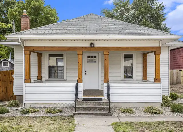 Property at 105 Fayette St, Augusta, MI, 49012, 2 beds, 1 bath, [object Object]