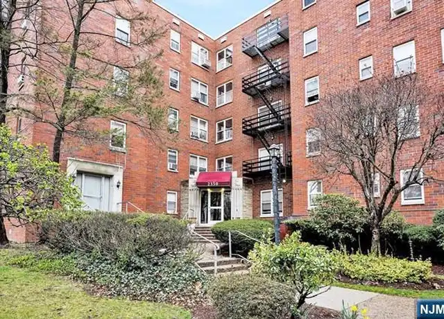 Property at 2350 Linwood Ave Unit 4A, Fort Lee, NJ, 07024, 1 bed, 1 bath, [object Object]