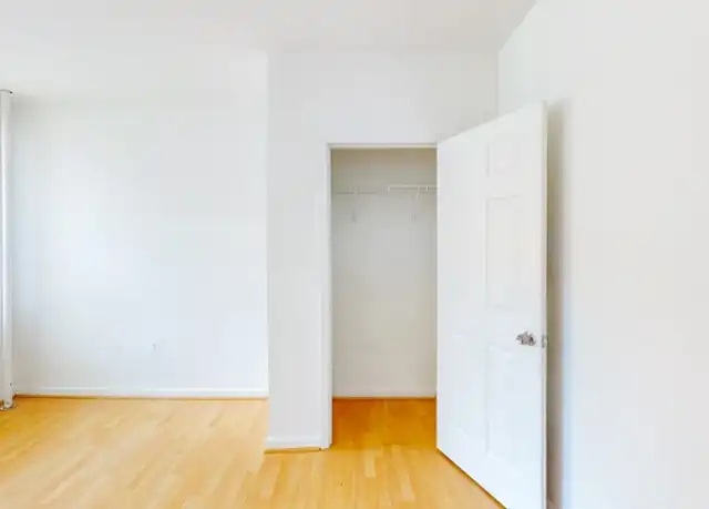 Property at 1126 Gleneagle Rd Unit 1st Floor, Baltimore, MD, 21239, 2 beds, 1 bath, [object Object]