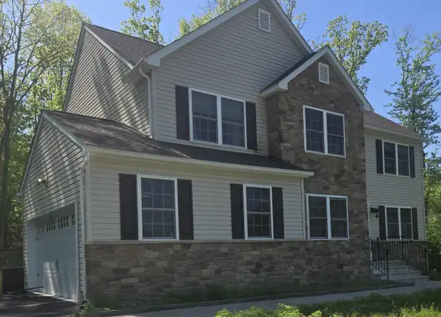Property at 216 Swan Ct, East Stroudsburg, PA, 18302, 4 beds, 2.5 baths, [object Object]