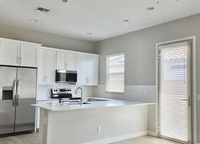 Property at 2568 E Kingbird Dr, Gilbert, AZ, 85297, 1 bed, 1 bath, [object Object]