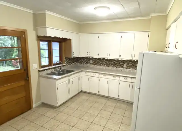 Property at 611 Crown Ave, Scranton, PA, 18505, 3 beds, 1 bath, [object Object]