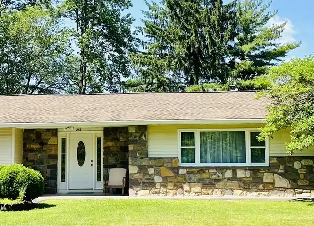 Property at 213 Shine Hill Rd, Henryville, PA, 18332, 2 beds, 1 bath, [object Object]