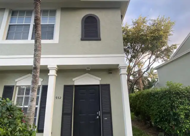 Property at 932 Kokomo Key Ln, Delray Beach, FL, 33483, 2 beds, 2.5 baths, [object Object]