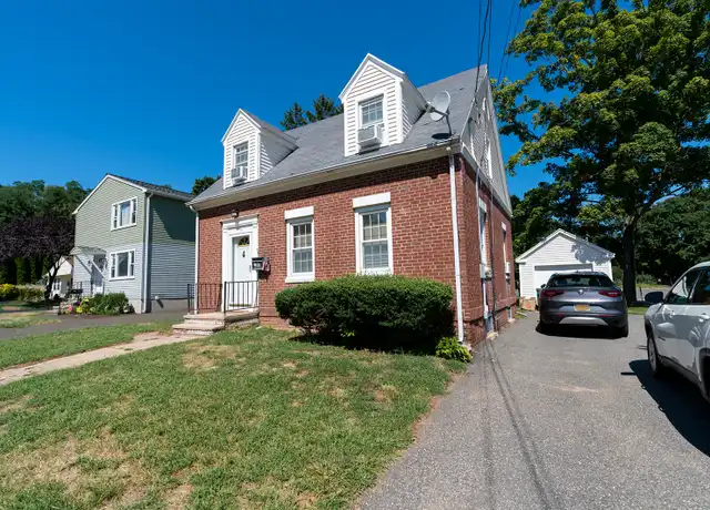 Property at 189 School St, Hamden, CT, 06518, 4 beds, 2 baths, [object Object]