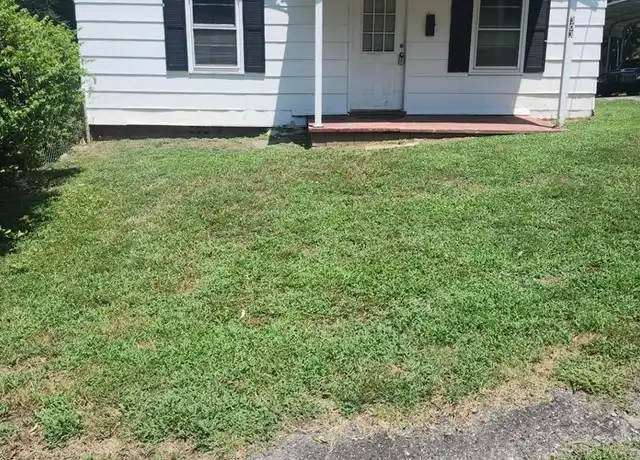Property at 303 W Hilltop Cir, Gastonia, NC, 28052, 2 beds, 1 bath, [object Object]