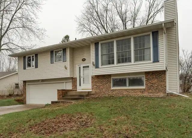 Property at 1709 8 1/2 Ave SE, Rochester, MN, 55904, 3 beds, 1.5 baths, [object Object]