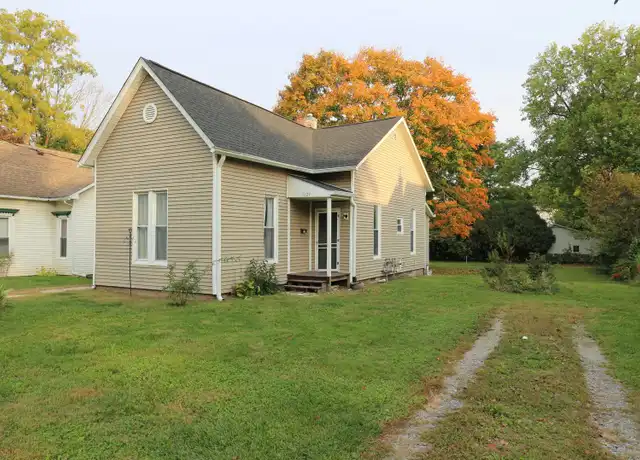 Property at 612 E Pike St, Crawfordsville, IN, 47933, 1 bed, 1 bath, [object Object]