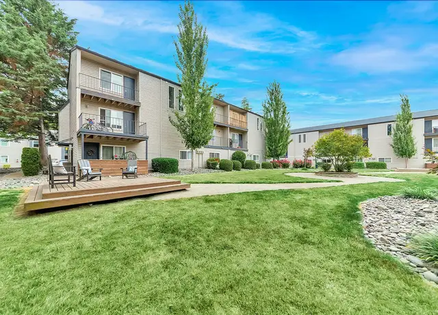 Photo of 18540 SW Boones Ferry Rd, Tualatin, OR 97062