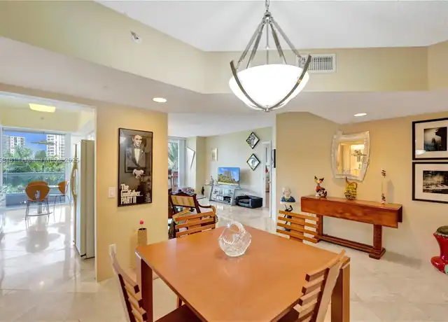 Property at 21055 Yacht Club Dr Unit 507, Aventura, FL, 33180, 2 beds, 2 baths, [object Object]