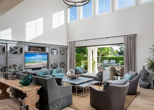 Property at 3170 Crayton Rd, Naples, FL, 34103, 5 beds, 3.5 baths, [object Object]