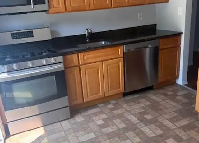 Property at 80 Ralph Ave, Babylon, NY, 11702, 2 beds, 1 bath, [object Object]
