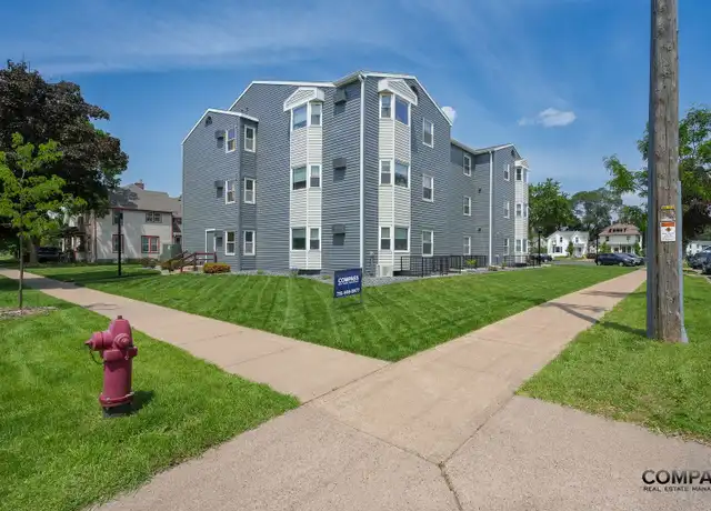 Property at 610 Gray St Unit 203, Eau Claire, WI, 54701, 1 bed, 1 bath, [object Object]