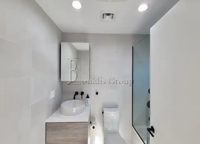 Property at 21-39 38th St Unit 2, Queens, NY, 11105, 4 beds, 3 baths, [object Object]