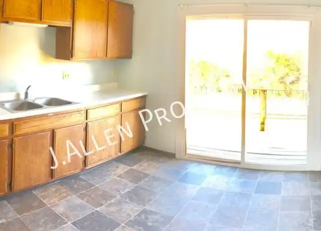 Property at 113 Gold Strike Dr Unit 5, Norfolk, NE, 68701, 2 beds, 1 bath, [object Object]