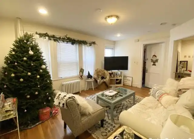Property at 21 Romsey St, Dorchester, MA, 02125, 3 beds, 1 bath, [object Object]