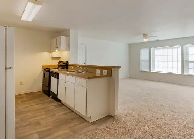 Property at Oak Crest Apartments - 1701 Oakcrest Dr, Kannapolis, NC, 28083, 2 beds, 2 baths, [object Object]