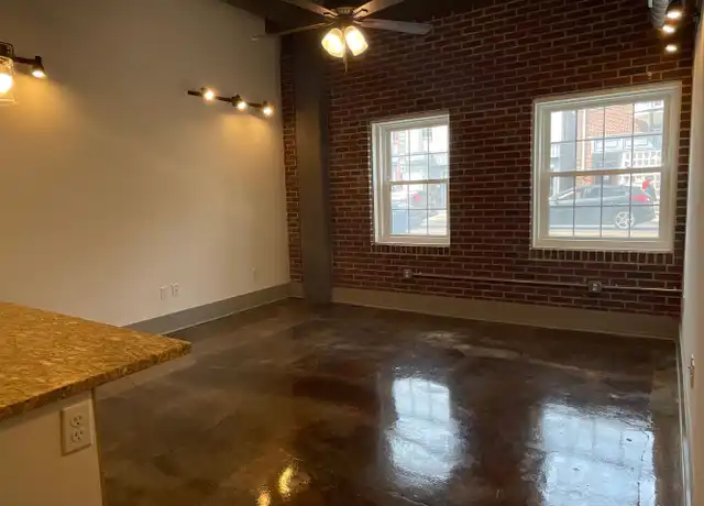 Property at 11 York St Unit 102, Hanover, PA, 17331, 1 bed, 1 bath, [object Object]