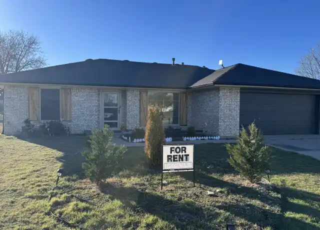 Property at 1816 NW Crosby Park Cir, Lawton, OK, 73505, 3 beds, 2 baths, [object Object]