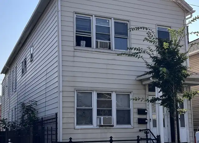 Property at 2919 S Quinn St Unit 1R, Chicago, IL, 60608, 2 beds, 1 bath, [object Object]