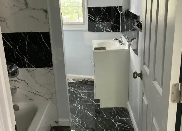 Property at 101 Cutler St Unit a, Newark, NJ, 07104, 3 beds, 1 bath, [object Object]