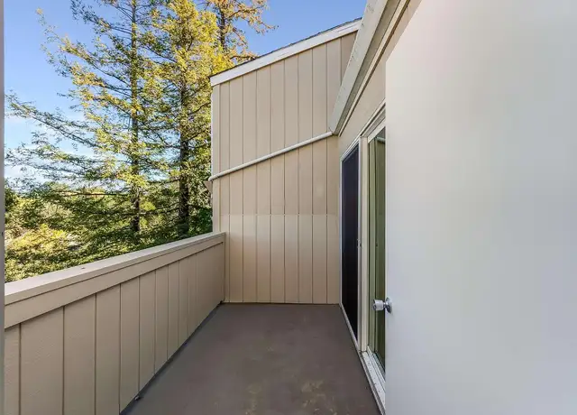 Photo of 1009 Green Oak Dr, Novato, CA 94949