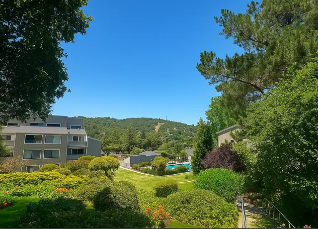 Photo of 1009 Green Oak Dr, Novato, CA 94949