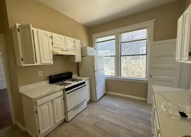 Property at 889 34th St Unit 889, Oakland, CA, 94608, 4 beds, 2 baths, [object Object]