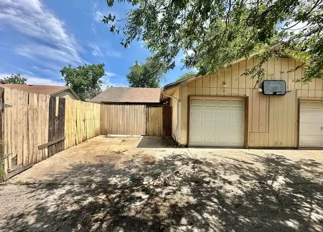 Property at 207 W William Cannon Dr, Austin, TX, 78745, 2 beds, 1 bath, [object Object]