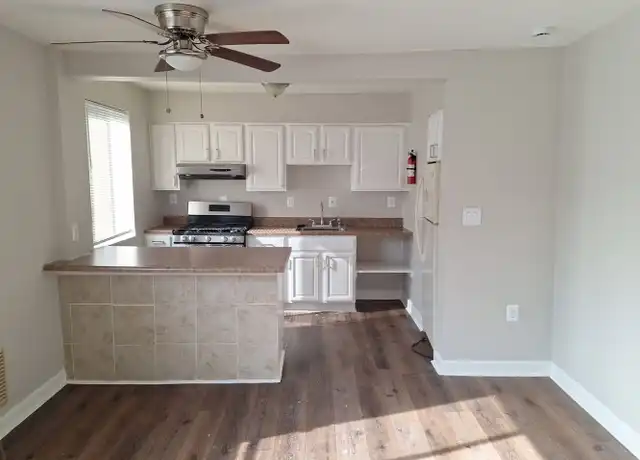 Property at 12 Galveston St SW #302, Washington, DC, 20032, 2 beds, 1 bath, [object Object]