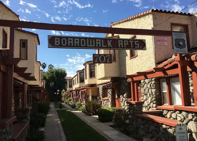 Property at 677-707 N Park, Pomona - 707 N Park Ave, Pomona, CA, 91768, 0 beds, 1 bath, [object Object]