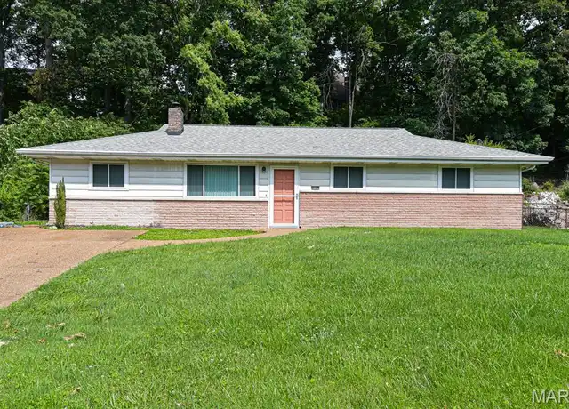 Property at 2125 Freckles Dr, High Ridge, MO, 63049, 3 beds, 1.5 baths, [object Object]