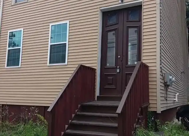Property at 1150 Broadway, Menands, NY, 12204, 5 beds, 1 bath, [object Object]