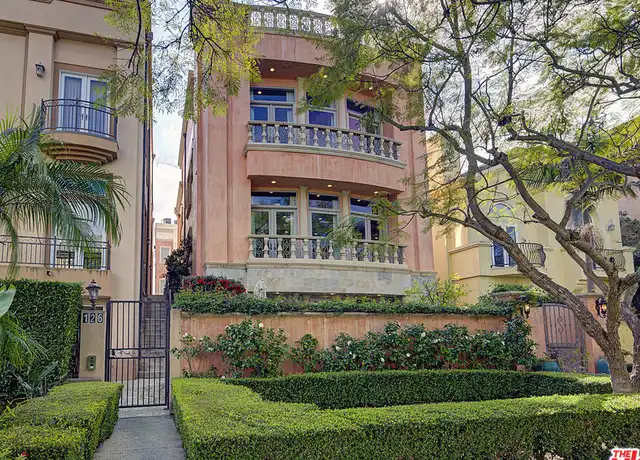 Property at 122 Channel Pointe Mall, Marina del Rey, CA, 90292, 4 beds, 6.5 baths, [object Object]