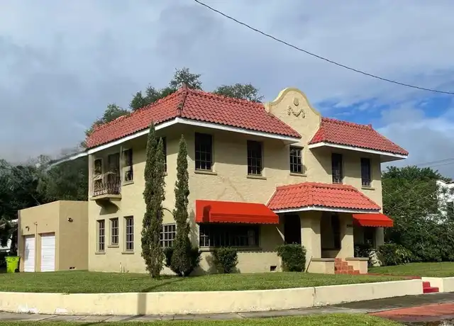Property at 8900 NE 1st Ave, El Portal, FL, 33138, 4 beds, 2.5 baths, [object Object]