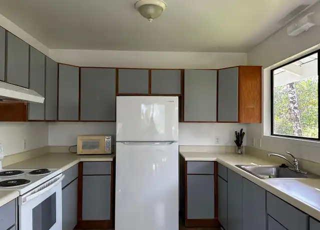 Property at 15-1553 24th Ave Unit B, Keaau, HI, 96749, 3 beds, 2 baths, [object Object]