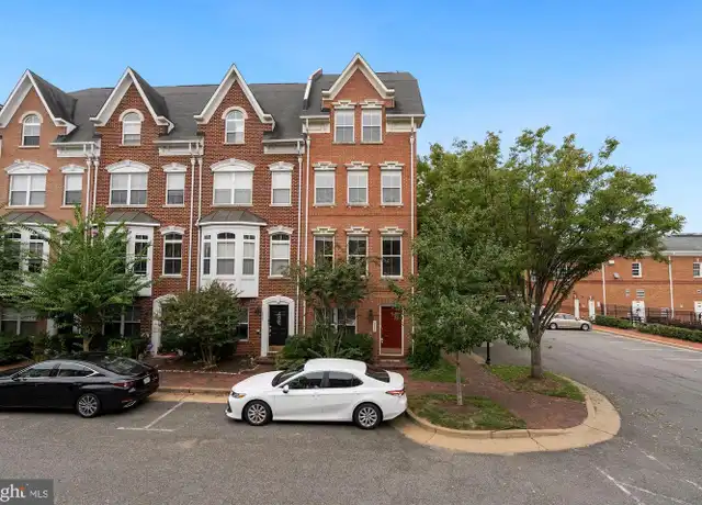 Property at 211 Medlock Ln, Alexandria, VA, 22304, 2 beds, 2.5 baths, [object Object]