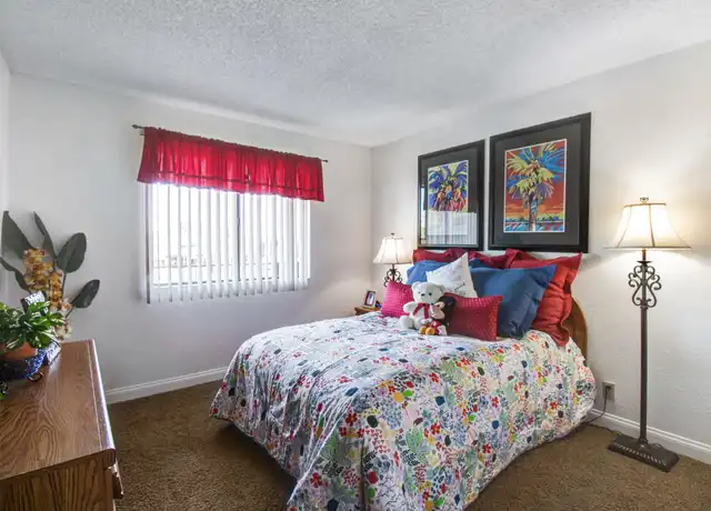 Property at Summerhill Pointe Apartments - 9501 W Sahara Ave, Las Vegas, NV, 89117, 1 bed, 1 bath, [object Object]