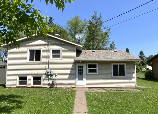 Property at 8 Maple Ave, Superior, WI, 54880, 4 beds, 1.5 baths, [object Object]
